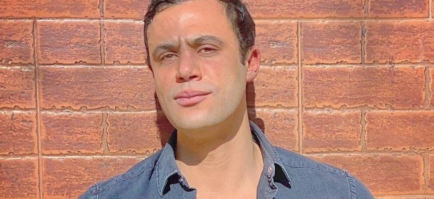 مشاهير أصيبوا في مواقع تصوير أعمالهم.. أحدهم كاد يفقد عينه مشاهير أصيبوا في مواقع تصوير أعمالهم.. أحدهم كاد يفقد عينه