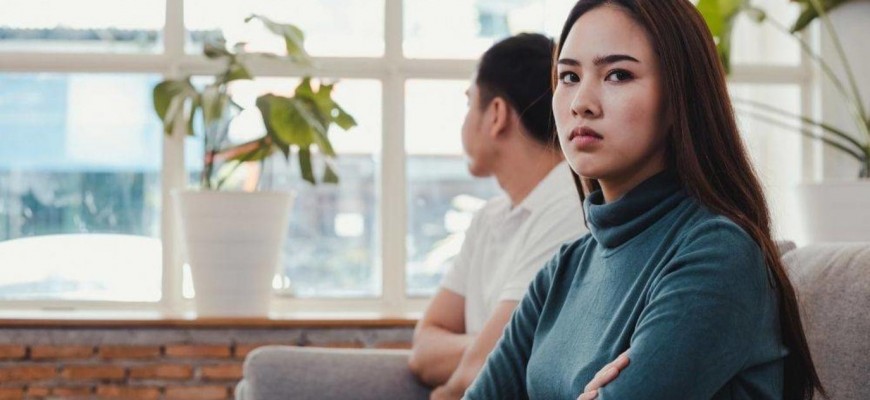 هل تشعر المرأة بالغيرة من نجاح زوجها؟ هل تشعر المرأة بالغيرة من نجاح زوجها؟