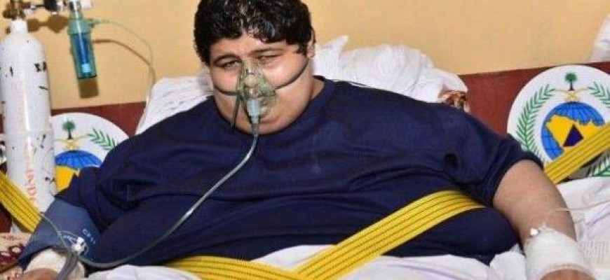 بالصور... اضخم شاب سعودي اصبح وزنه 120 كغم بعد أن كان 600 كغم ! بالصور... اضخم شاب سعودي اصبح وزنه 120 كغم بعد أن كان 600 كغم !