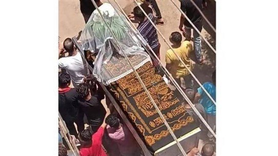 زفاف يتحوّل إلى مأتم.. وصورة مُحزنة زفاف يتحوّل إلى مأتم.. وصورة مُحزنة