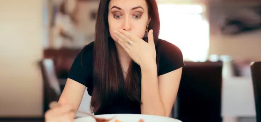 تجنبي هذه الأطعمة للحصول على بطن مسطح تجنبي هذه الأطعمة للحصول على بطن مسطح