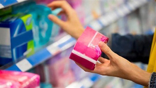 الفوط الصحية صعبة المنال... وصحة الفتيات على المحك الفوط الصحية صعبة المنال... وصحة الفتيات على المحك
