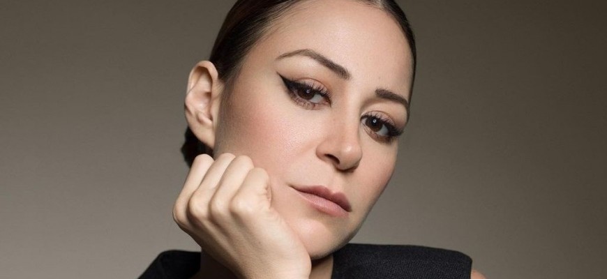 منة شلبي تحرر محضرا لاتهام ممرضتين بإهمال رعاية والدتها منة شلبي تحرر محضرا لاتهام ممرضتين بإهمال رعاية والدتها