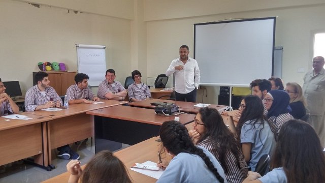 برامج توعية عن تعاطي المخدرات لطلاب ثانوية حسام الدين الحريري في صيدا