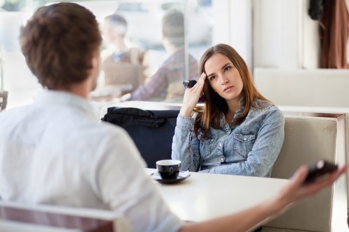 3 علامات تشير إلى أنك عالق او عالقة في علاقة سامة 3 علامات تشير إلى أنك عالق او عالقة في علاقة سامة