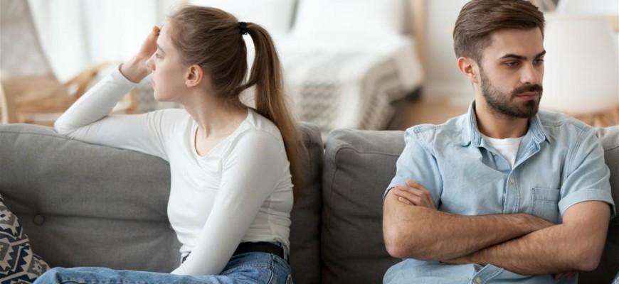 الى كل زوجة... لا تقبلي بهذه الأفعال أبداً! الى كل زوجة... لا تقبلي بهذه الأفعال أبداً!