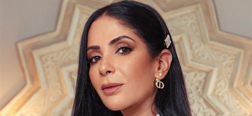 ممثل مصري يعترف بحبه لمنى زكي.. كيف كانت ردة فعلها؟ ممثل مصري يعترف بحبه لمنى زكي.. كيف كانت ردة فعلها؟