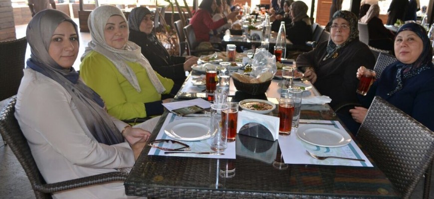 فطور لجمعية النجاة الإجتماعية في صيدا - لبنان فطور لجمعية النجاة الإجتماعية في صيدا - لبنان
