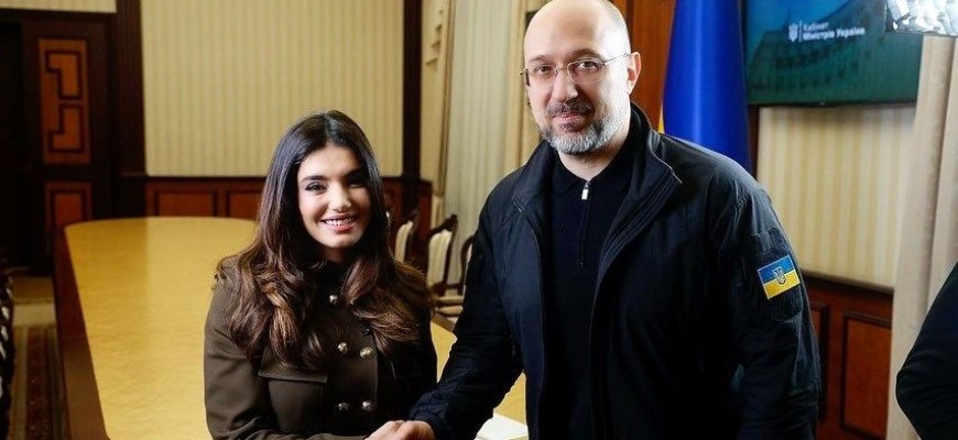 رئيس الوزراء الاوكراني في اول اطلالة عربية…ماذا قال لليال الاختيار؟ رئيس الوزراء الاوكراني في اول اطلالة عربية…ماذا قال لليال الاختيار؟