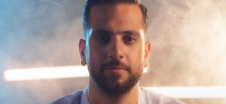 الفنان جو عازار يطرح أغنيته الجديدة الفنان جو عازار يطرح أغنيته الجديدة