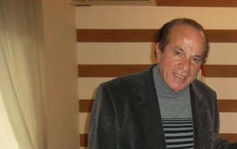 إحسان صادق… بريق الفنّ يستمرّ رغم وعكة صحّيّة وتمنّيات بالشّفاء العاجل