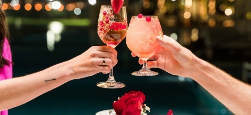 يوم الحب في فيدا دبي مول