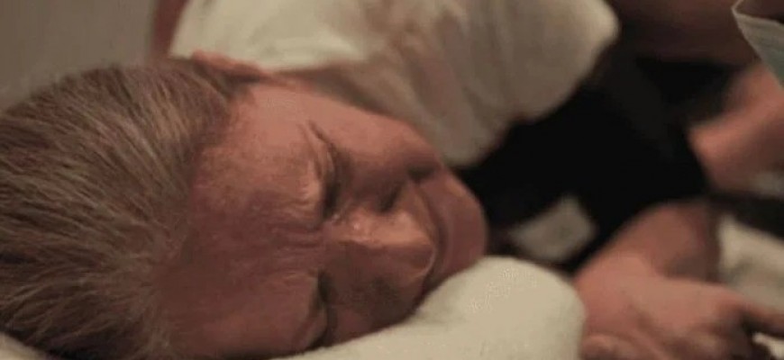 فيديو مؤلم يكشف معاناة سيلين ديون… المرض النادر يقيّد حركتها من جديد