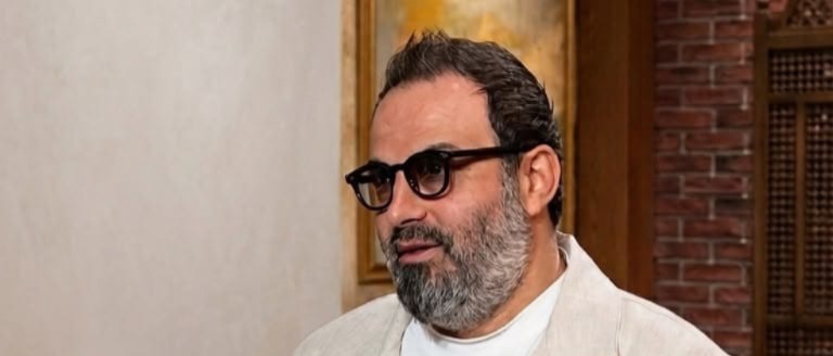 قبل انتقاله إلى طرابزون التركي بشهر.. آلان مصطفى يتوقع انتقال محمد صلاح إلى تركيا