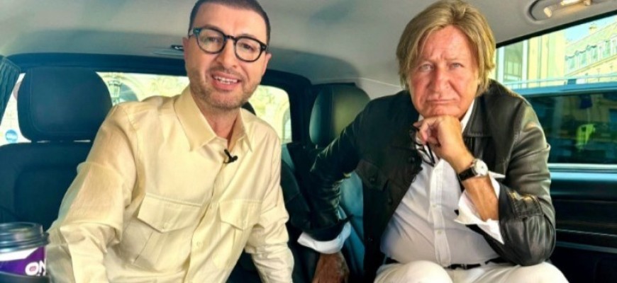 محمد حديد والد جيجي وبيلا مع بلال العربي: أسرار العائلة والهوية وكواليس النجاح