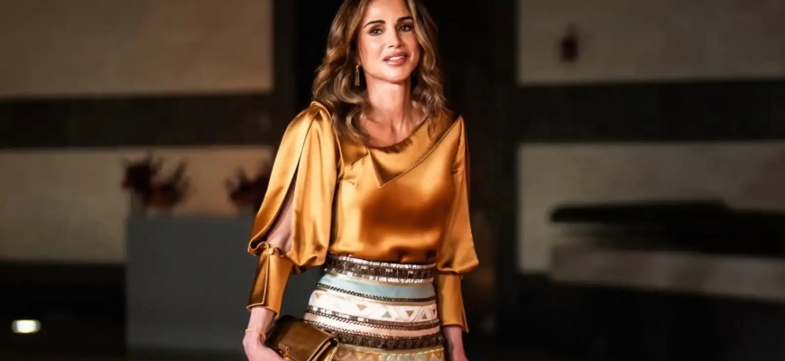 أناقة الملكة رانيا في عيد ميلادها... حضور ملكي بأسلوب متجدد