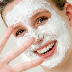 ماسكات طبيعية سهلة وسريعة لمحاربة التجاعيد ماسكات طبيعية سهلة وسريعة لمحاربة التجاعيد
