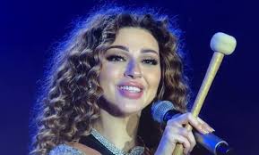 ميريام فارس تغرّد خارج السّرب من موناكو
