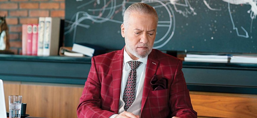 “سرّ وقدر” يطلّ قريبًا… آخر بصمة دراميّة للرّاحل فادي إبراهيم “سرّ وقدر” يطلّ قريبًا… آخر بصمة دراميّة للرّاحل فادي إبراهيم