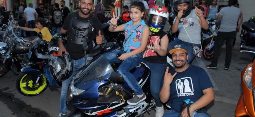 140 طفلا يتيما ومحتاجا على مائدة افطار 