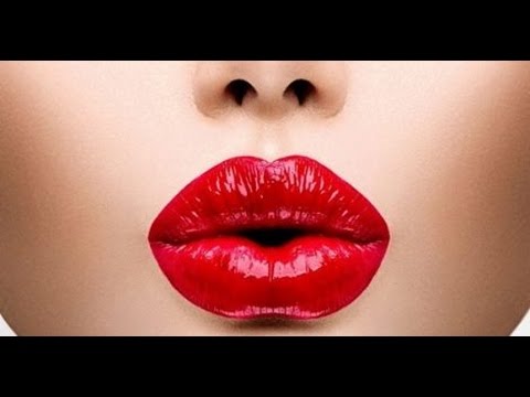 أفكار مكياج ساحرة مع أحمر الشفاه الأحمر