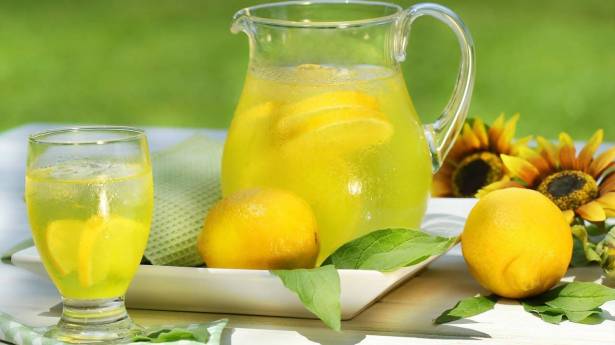 إليك لماذا عليك شرب إليك لماذا عليك شرب