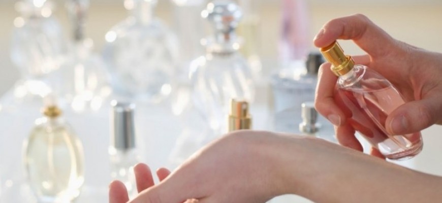 ما هي أضرار العطور على البشرة؟ ما هي أضرار العطور على البشرة؟