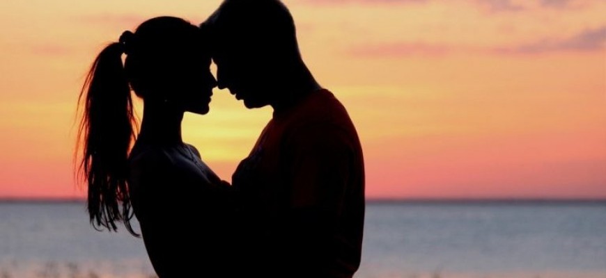 علامات تؤكد أنك مع الشريك المناسب.. علامات تؤكد أنك مع الشريك المناسب..