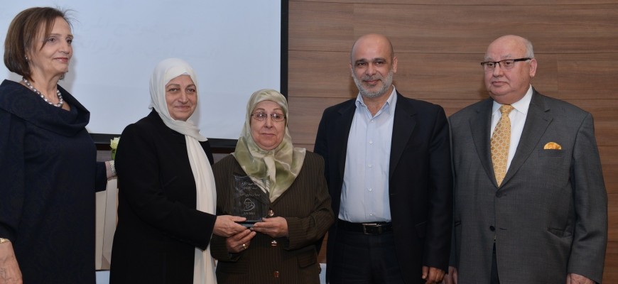 بلدية صيدا جنوب لبنان كرمت بهية الحريري وامهات صيدا