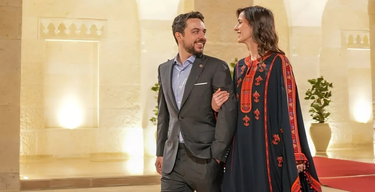 الأميرة رجوة تتألق بثوب رمضاني فاخر يجمع بين الأصالة السعودية واللمسة الأردنية