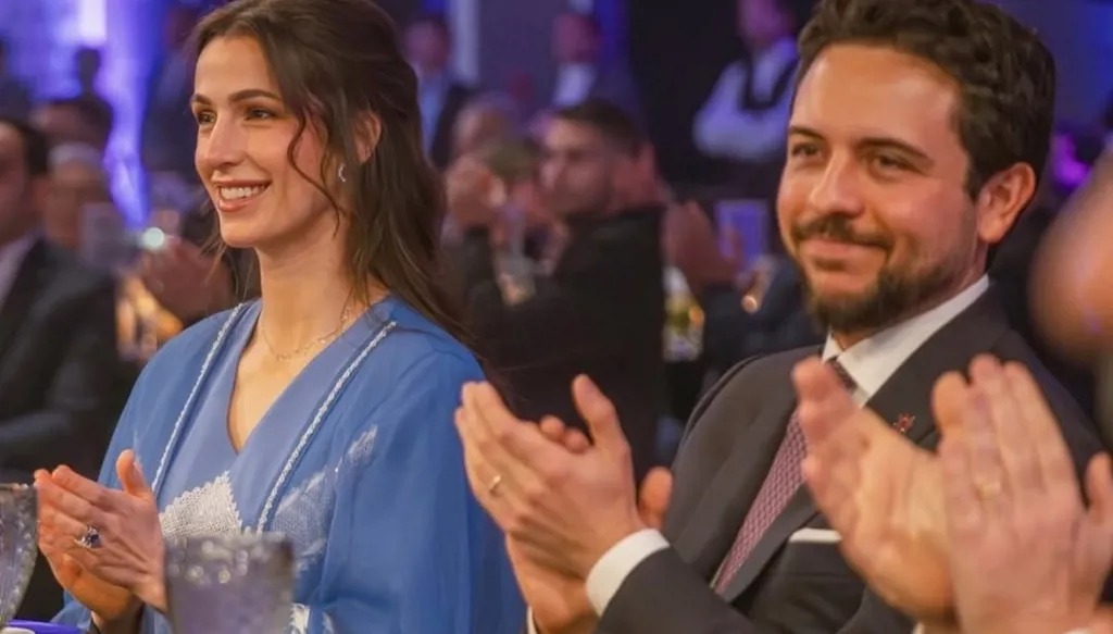 الأميرة رجوة بإطلالة جمالية ملكية بحفل استقبال متفوقي الأردن