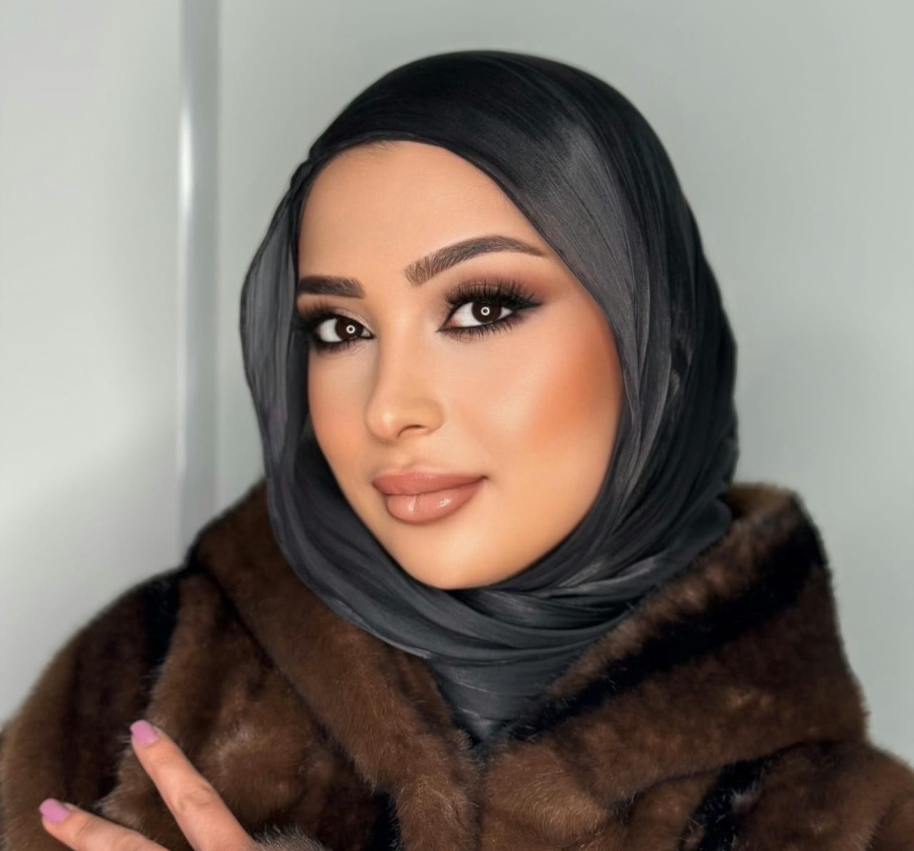 خبيرة التجميل يارا الحاج تكشف أسرار مكياج العروس لعام 2026