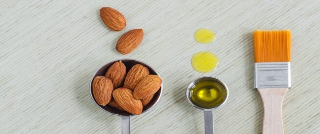 فوائد زيت اللوز المر للوجه