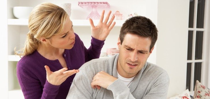 غيرة المرأة على زوجها: متى تصبح دليل حب ومتى جرس إنذار؟