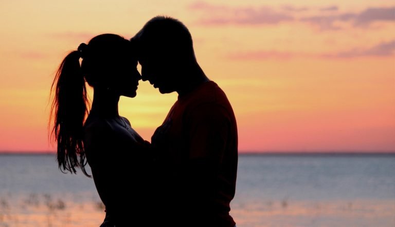 علامات تؤكد أنك مع الشريك المناسب..