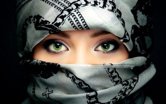 من هي ثالث أجمل امرأة عربية على وجه الارض؟